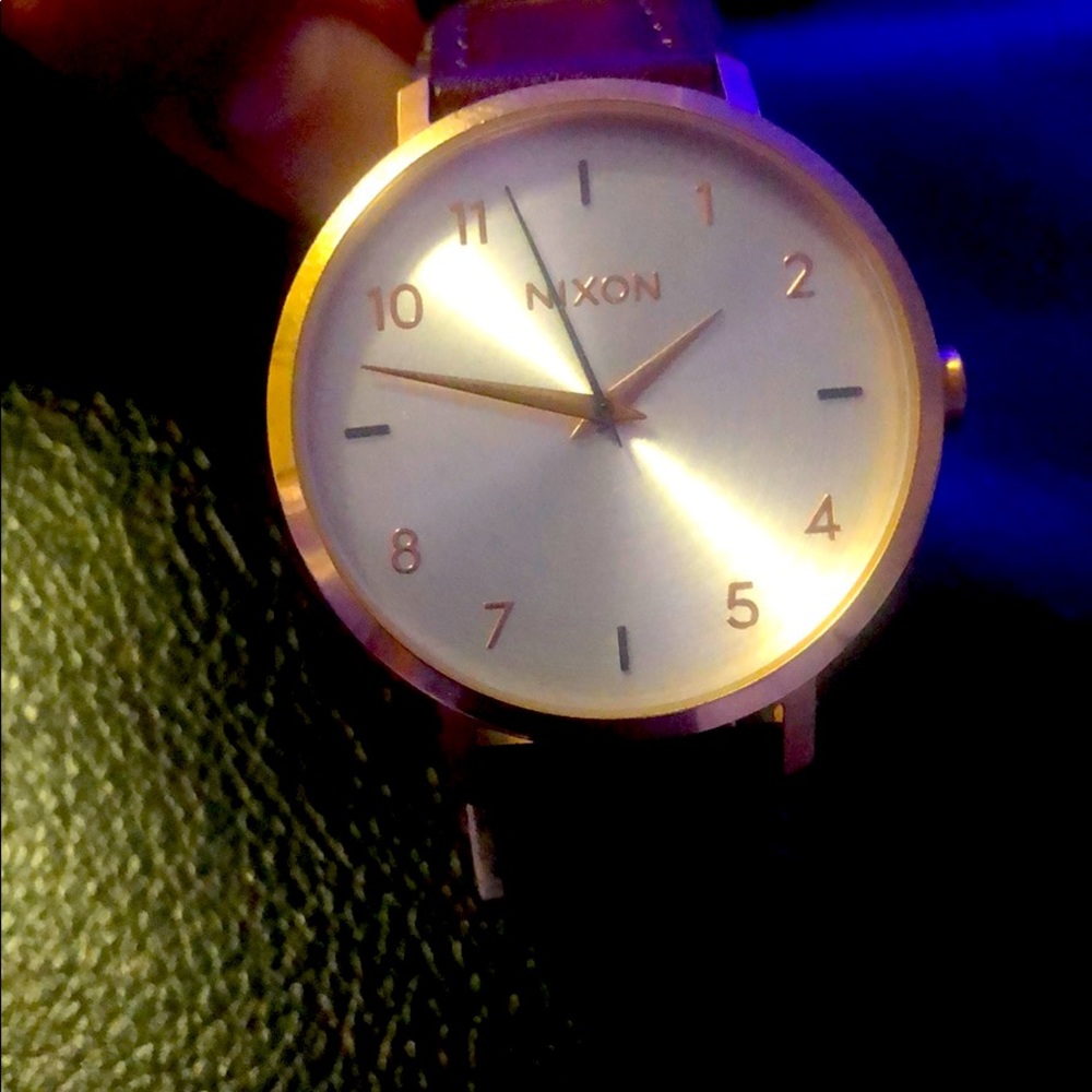 Nixon arrow leather watch